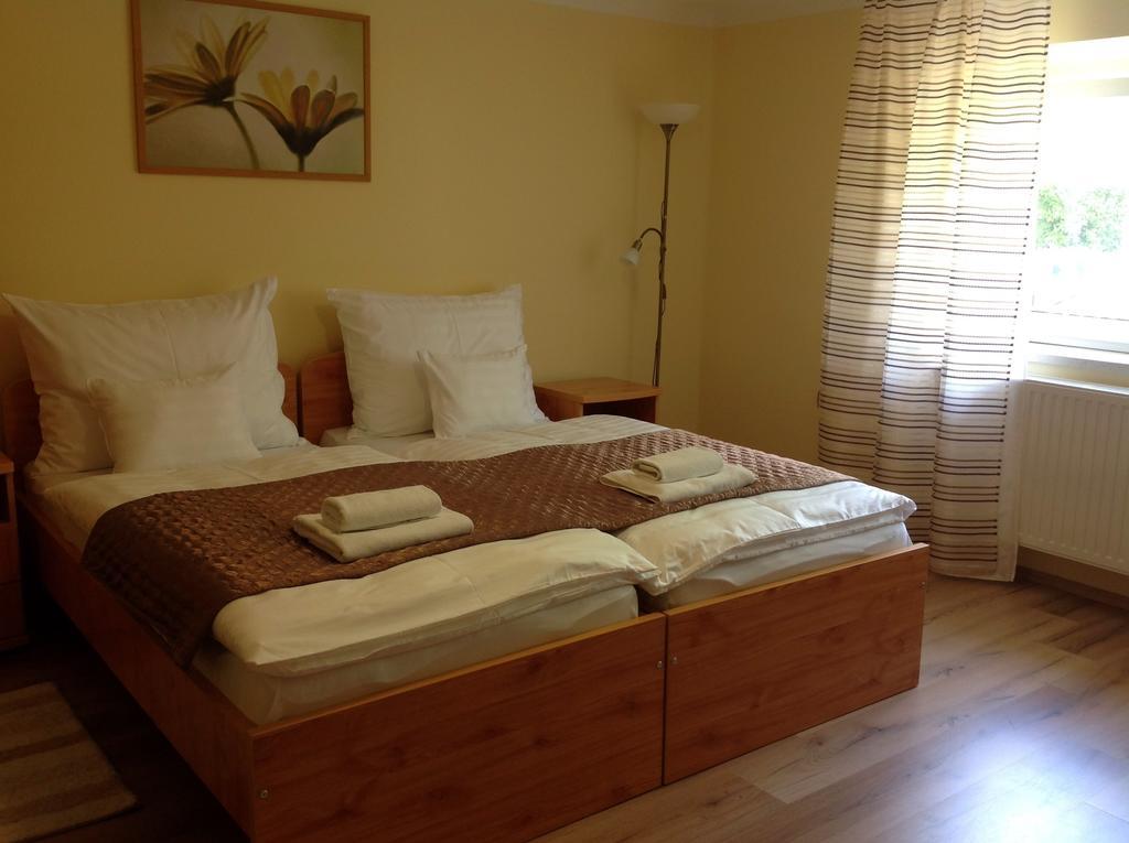 Honvéd Apartmanház Heviz Phòng bức ảnh