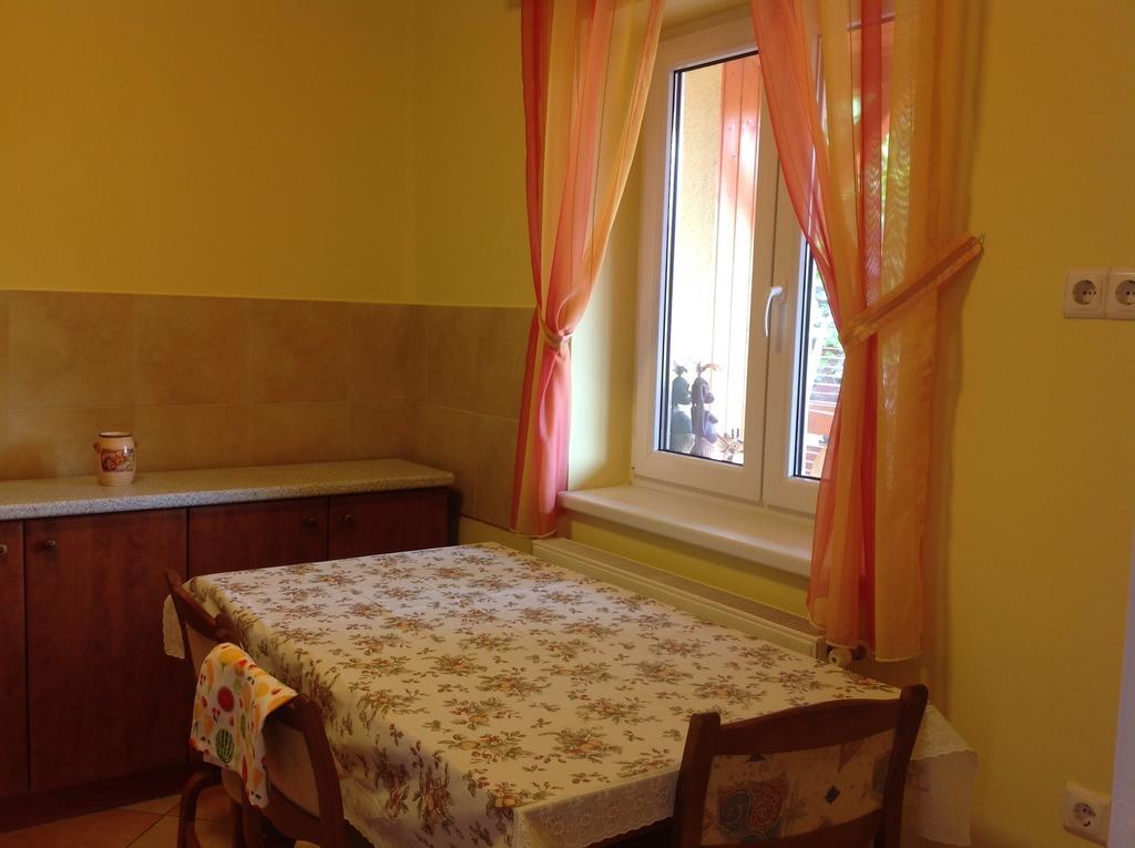 Honvéd Apartmanház Heviz Phòng bức ảnh